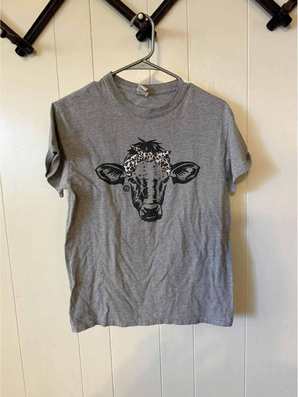 Girlie Girl Originals Gray Cow Graphic T-Shirt Women's Small